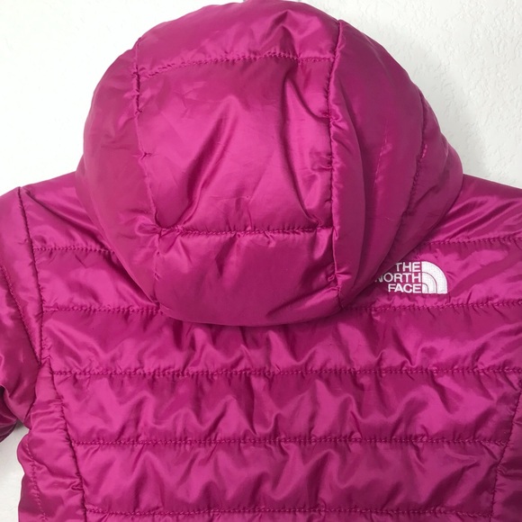 THE NORTH FACE Mossbud Swirl Reversible Hooded Puffer Jacket Dark Pink - Picture 9 of 15